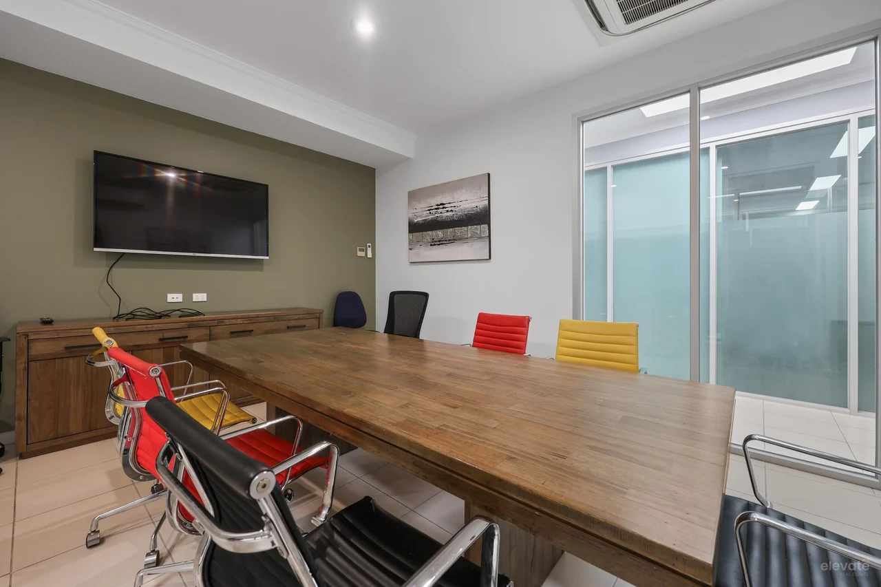 2020254367_16_1_250908_073422-w2351-h1567